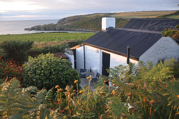 The Cable Hut, Abermawr