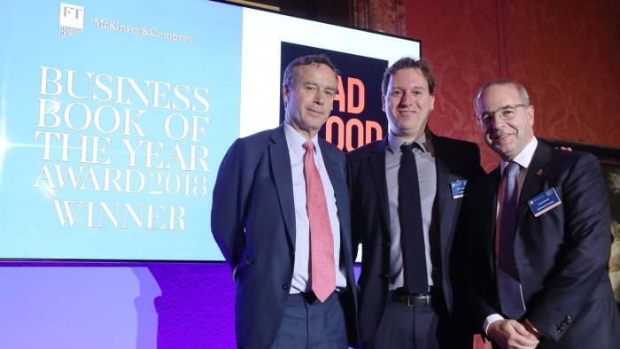 FT McKinsey Business Book of the Year Award 2018 The National Gallery .London L to R. Lionel Barber, Financial Times editor; John Carreyrou, writer of Bad Blood; and Kevin Sneader, global managing partner of McKinsey Picture By Gareth Davies