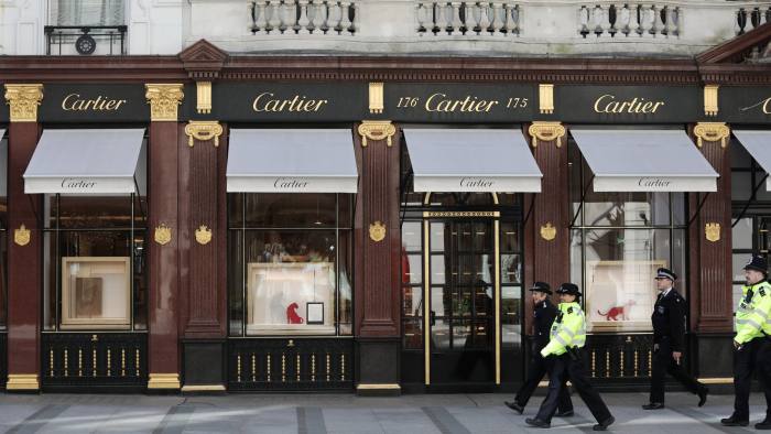 LONDON, ENGLAND - MARCH 24: Commissioner of the Metropolitan Police Service Cressida Dick (L) walks past a closed Cartier store as she takes part in a police patrol on New Bond Street on March 24, 2020 in London, England. British Prime Minister, Boris Johnson, has announced strict lockdown measures urging people to stay at home and only leave the house for basic food shopping, exercise once a day and essential travel to and from work. The Coronavirus (COVID-19) pandemic has spread to at least 182 countries, claiming over 17,000 lives and infecting hundreds of thousands more. (Photo by Dan Kitwood/Getty Images)