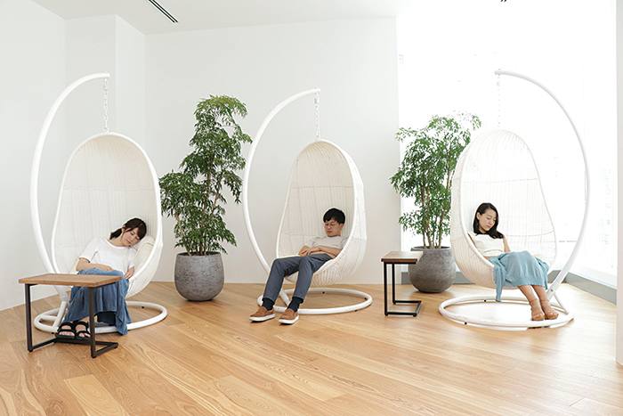 ‘Tactical’ napping chairs at IT services company NextBeat