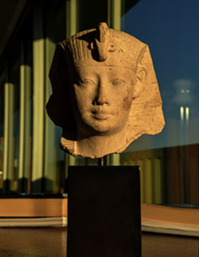 Los Angeles, CA. Egyptian head, stone “head of king Nectanebo” Egyptian (C) Molly Matalon for the FT