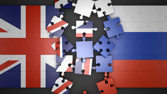 R6N9C3 Puzzles Britain and Russia