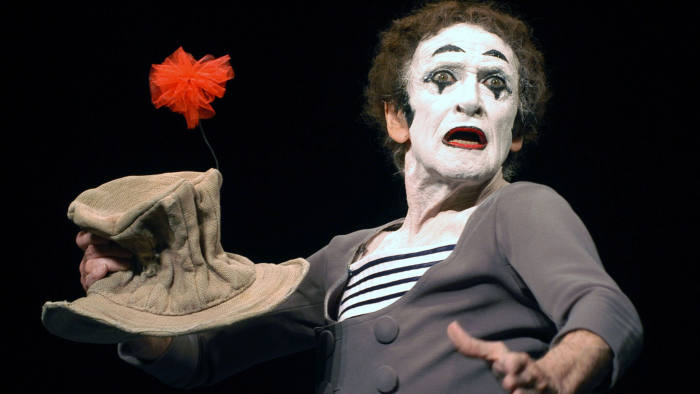 WESTWOOD, CA -JULY 31: Mime Marcel Marceau performs at the Geffen Playhouse July 31, 2002 in Westwood, California (Photo by Michel Boutefeu/Getty Images)