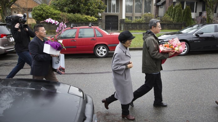 Meng Wanzhou received a string of visitors, as well as gifts and flowers from supporters, after she was put on house arrest.