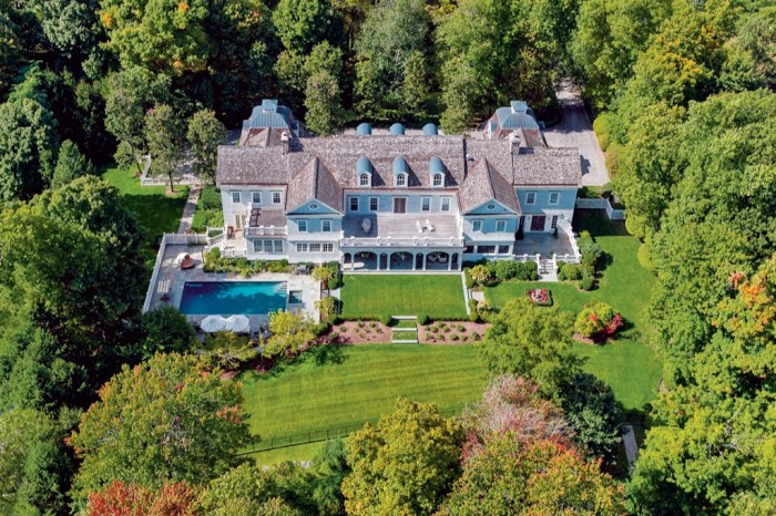 A six-bedroom house in Greenwich, for sale at $7.495m with Houlihan Lawrence