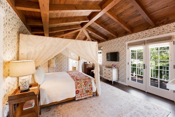 A bedroom in San Ysidro Ranch’s Churchill Cottage