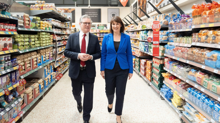Labour Party leader Sir Keir Starmer and shadow chancellor Rachel Reeves during a visit to Morrisons in Swindon
