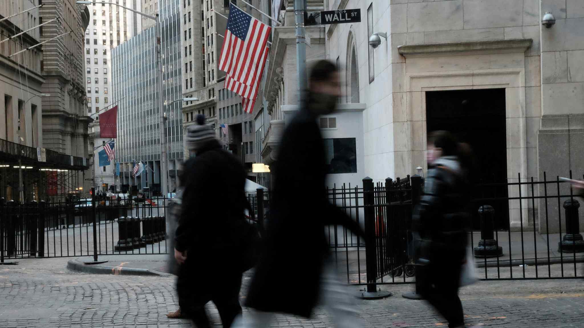 Retail traders keep the faith during Wall Street’s turbulent January