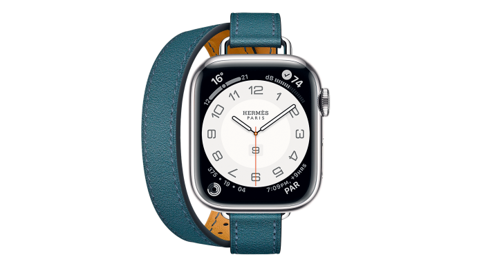 Apple x Hermès 41mm Apple Watch Series 8 with calfskin “double tour” band, £1,379