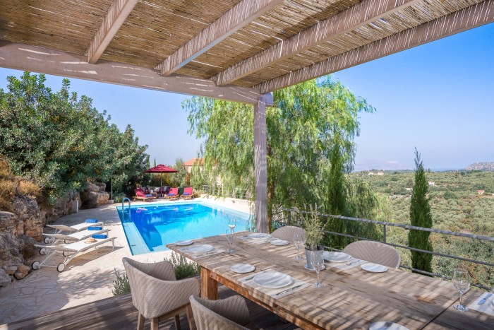 The pool at Artful Retreats’ Villa Levanda