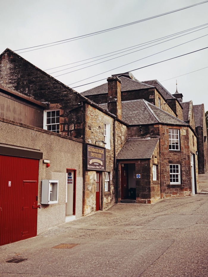 The main building of the Glenmorangie distillery