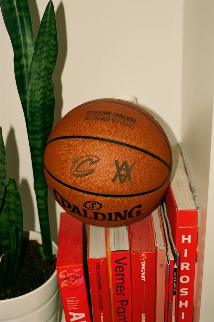 Cleveland Cavs x Arsham logo basketball
