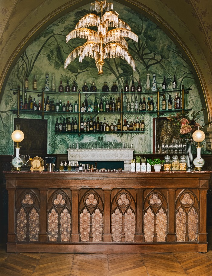 The bar at Abbaye des Vaux de Cernay