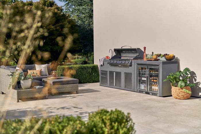 The Kettler Neo Outdoor Kitchen on a patio