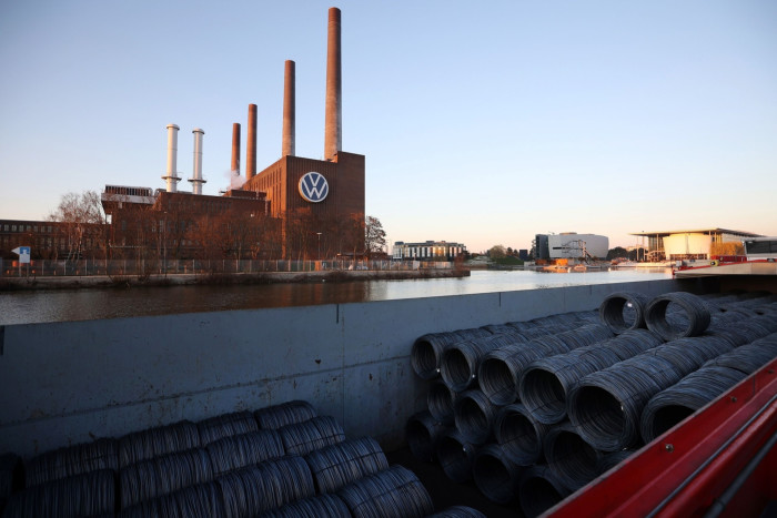 The carmaker Volkswagen plans to run its largest power plants, in Wolfsburg, Germany, with coal rather than gas for the next two winters 