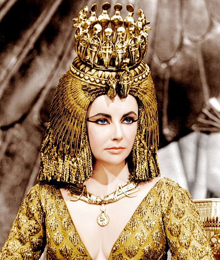 Elizabeth Taylor in Cleopatra (1963), wearing a gold coin necklace