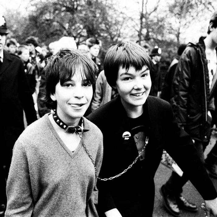 Punks at Sloane Square for a march to Hyde Park to commemorate the death of Sid Vicious. 2nd February 1980. (Photo by Gray/Mirrorpix/Getty Images)