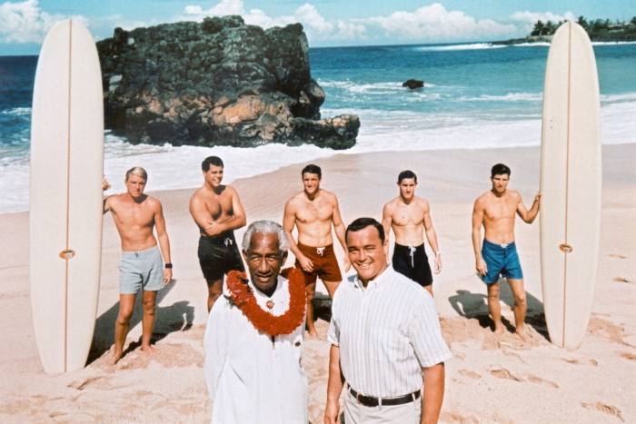 Duke Kahanamoku (left) and Greg Noll in 1966