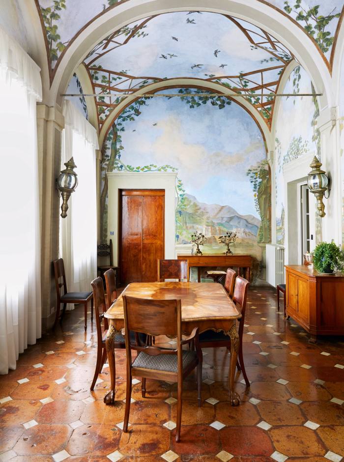 Hand-painted murals in the dining room at Villa Cetinale 