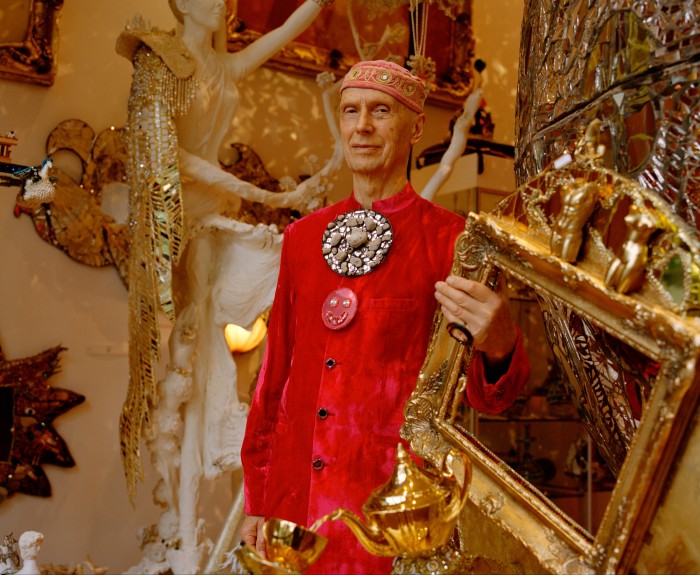 Logan with the 50th anniversary Alternative Miss World Throne from 2022