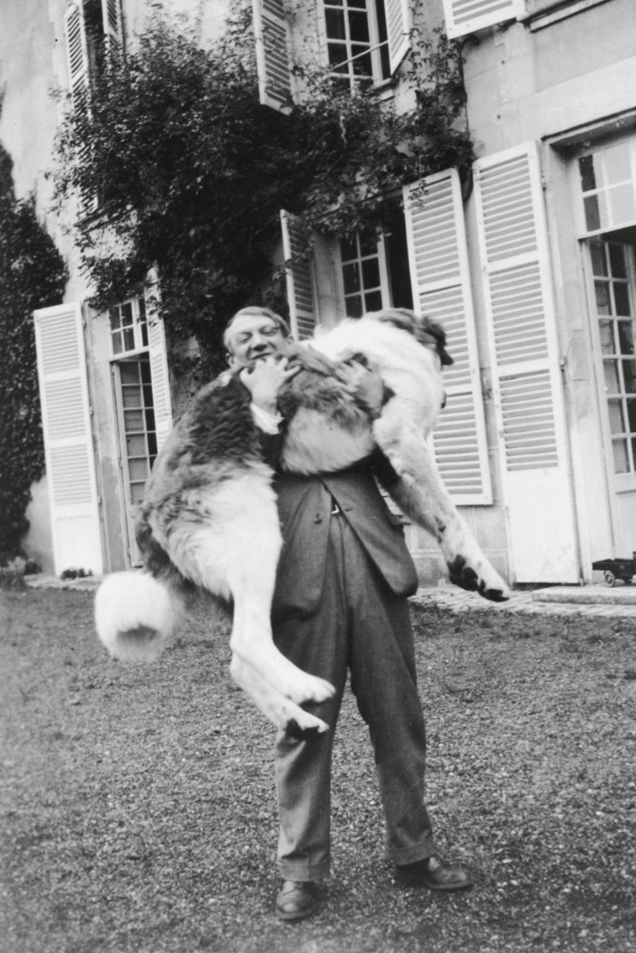 Pablo Picasso with dog Bob, 1931-32