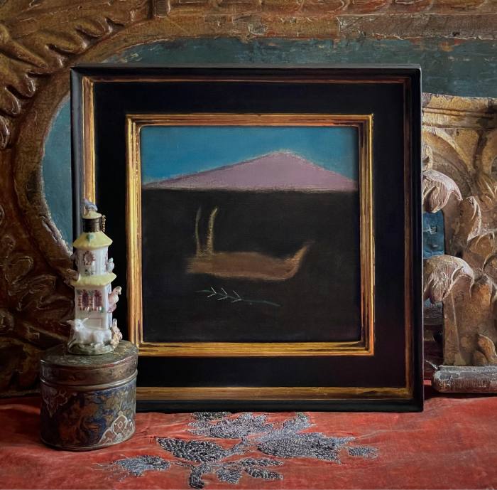  Dead Sparrow by Craigie Aitchison, given to Kinmonth by the artist, rests on a piece of 17th-century silk velvet; in front is an Ottoman enamel incense pot and an 18th-century scent bottle