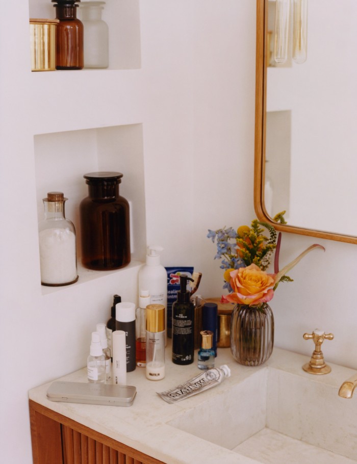 Serrat’s bathroom countertop with Violette_Fr Boum-Boum Milk, £56