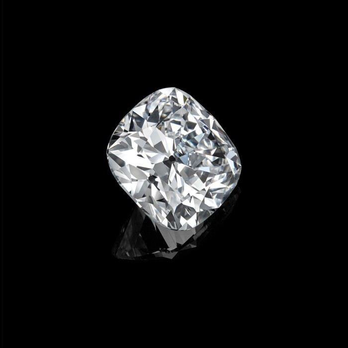 3. The stone is polished to its final weight of 8.36ct
