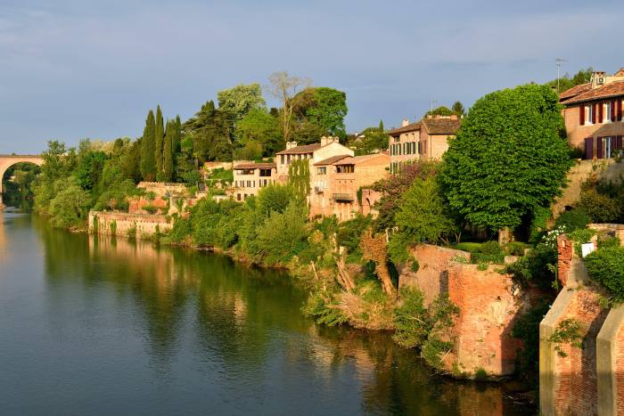 The river Tarn, running through the town of Albi