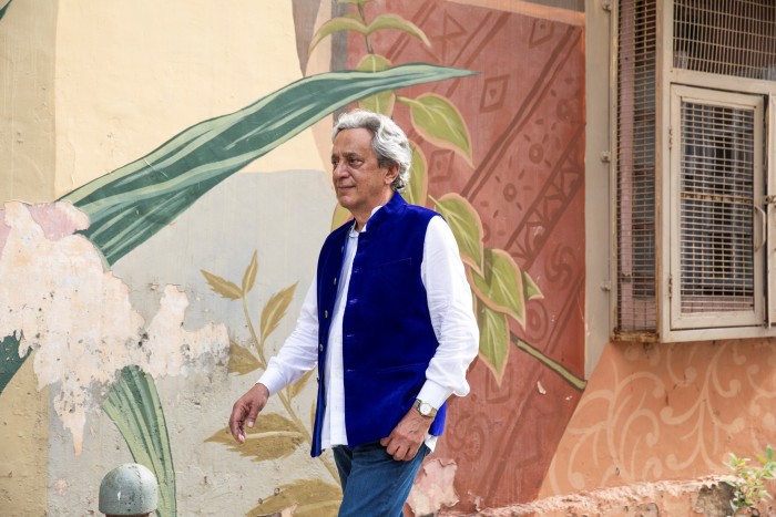 Sethna walks in Lodhi Art District