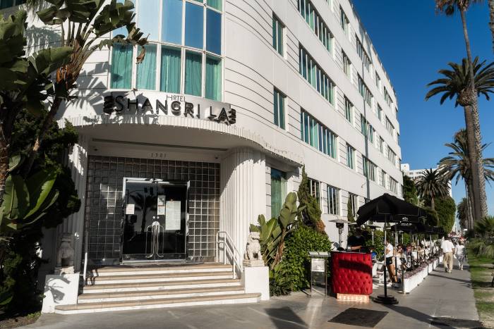The Sidewalk Café in Los Angeles is the art-deco Hotel Shangri-La’s alfresco pop-up