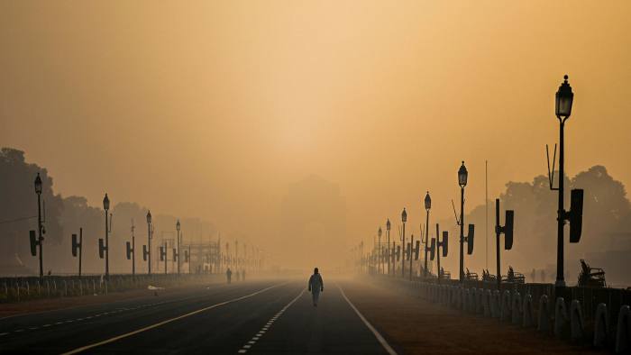 Smog hangs over New Delhi, India