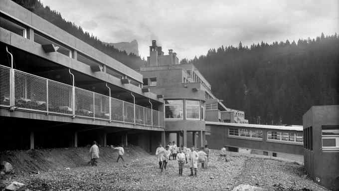 Sanatorium of Roc-et-Friz. interior yard (at the foreground), dormitory of boys (on the left)