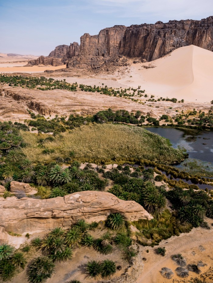 Flying over the Anoa Oasis