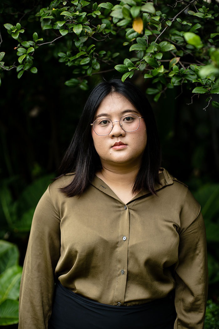 Jutatip ‘Ua’ Sirikhan, leader of the Thai Students’ Union. When arrested by the police she read aloud from Thomas Paine and livestreamed the incident on Facebook