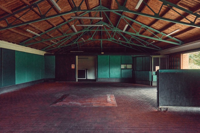 The covering barn at Banstead Manor Stud