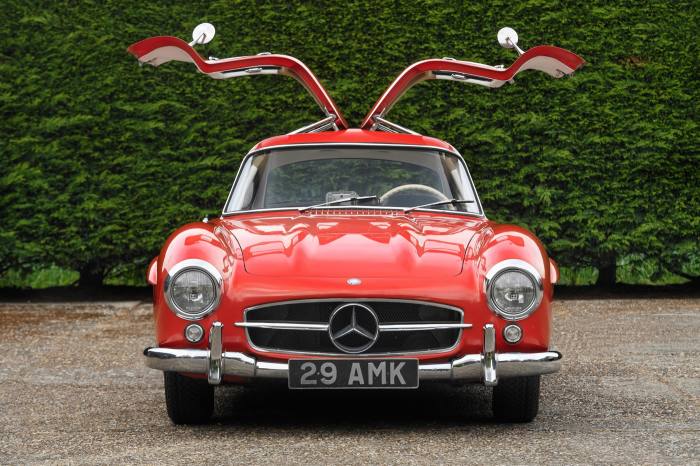 ‘Getting into the Gullwing gracefully is an art that’s exceptionally hard to master’