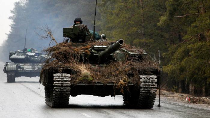 Ukrainian tanks in action in the eastern part of the country