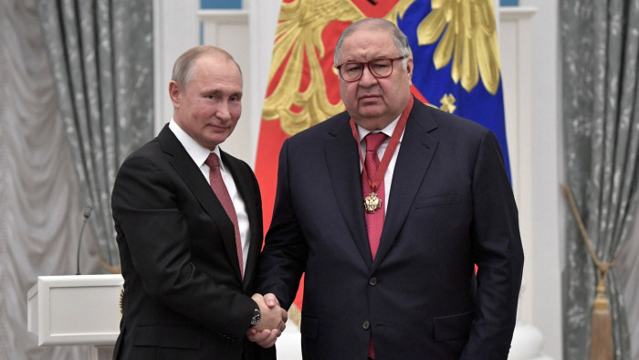 Alisher Usmanov and Vladimir Putin in Moscow in 2018