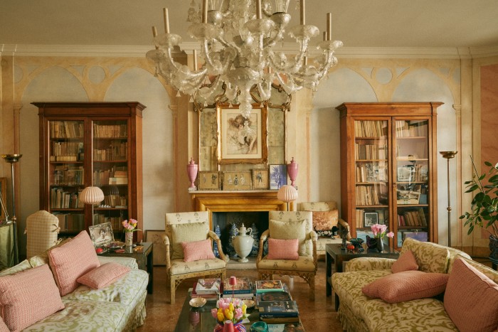 The third-floor drawing room, with decor by Mongiardino