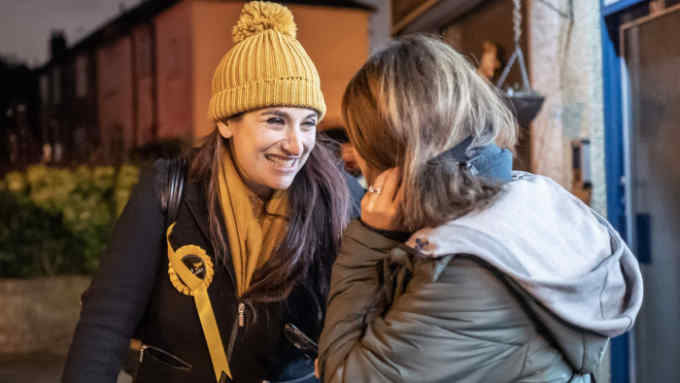 19/11/2019 Finchley and Golders Green with Ben Hall. Picture shows Liberal Democrat candidate, Luciana Berger, campaigning in Finchley.