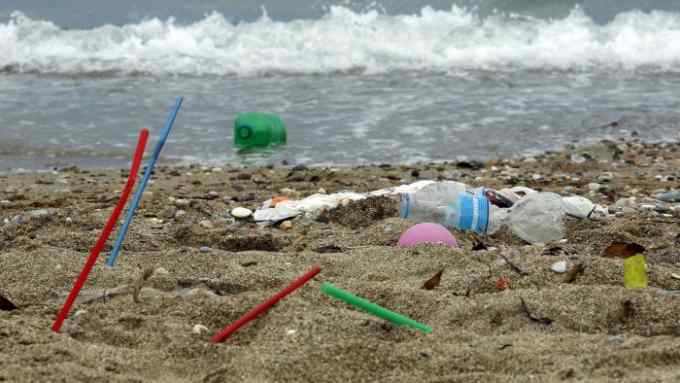 ATHENS, GREECE - JUNE 26: Plastic garbage lying on the Aegean sea beach near Athens on June 26, 2018 , Greece . The Mediterranean is one of the seas with the highest levels of plastic pollution in the world .More than 200 million tourists visit the Mediterranean each year causing the 40% increase in marine litter during summer using single use plastics including straws and stirrers, plastic cups, water bottles , inflatable pool toys etc which leads to the general pollution of water and beaches along Mediterranean. (Photo by Milos Bicanski/Getty Images)