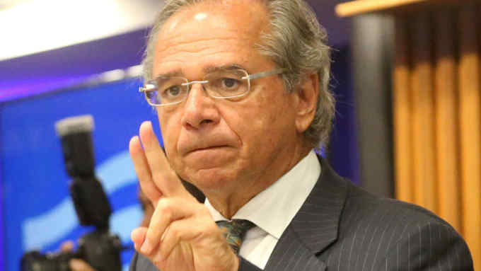 Economist Paulo Guedes, incoming Brazil's Economy Minister, gestures as he attends a lunch with businessmen at the Federation of Industries of Rio de Janeiro (FIRJAN) headquarters, in Rio de Janeiro, Brazil, December 17, 2018. REUTERS/Sergio Moraes - RC1EA4291EB0