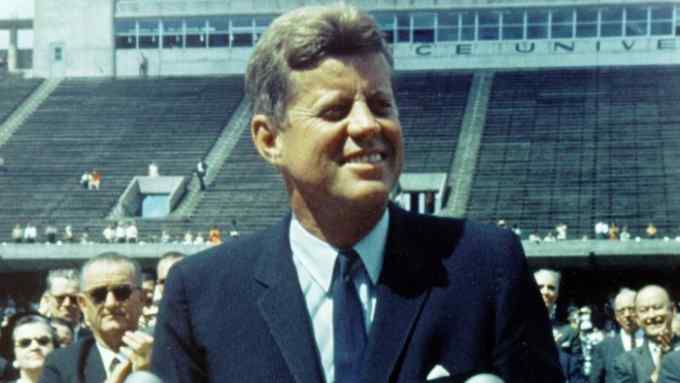 John F Kennedy, 35th President of the United States of America (1961-1963) spaking on travel to the Moon, Rice University Stadium 12 September 1962. (Photo by: Photo12/Universal Images Group via Getty Images)