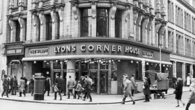 9th May 1968: The Lyons Corner House cafe (as a Wimpy franchise) on the corner of Rupert Street and Leicester Square, London. (Photo by Evening Standard/Getty Images)