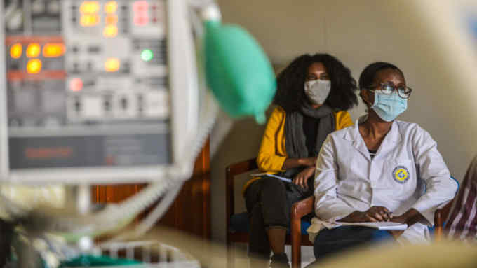 Ethiopiaon doctors attend training to use mechanical ventilators for COVID-19 patients at the American Medical Center (AMC) in Addis Ababa, Ethiopia, on April 1, 2020. (Photo by Michael Tewelde / AFP) (Photo by MICHAEL TEWELDE/AFP via Getty Images)