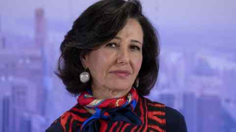 Ana Botín: the chairman of Santander agreed to contribute half her pay to a medical equipment fund created by the Spanish bank