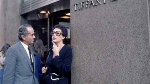 Elsa Peretti with Tiffany & Co chairman Henry Platt, 1978