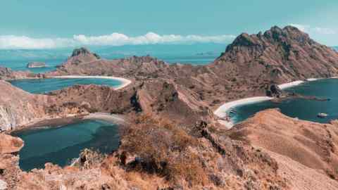 The Komodo archipelago visited by Vela
