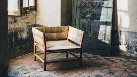 Midi solid oak and natural straw Fautuei armchair, €2,350